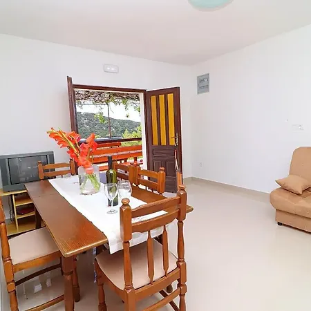 Apartman Panoramic - Two Bedroom With Terrace And Sea View